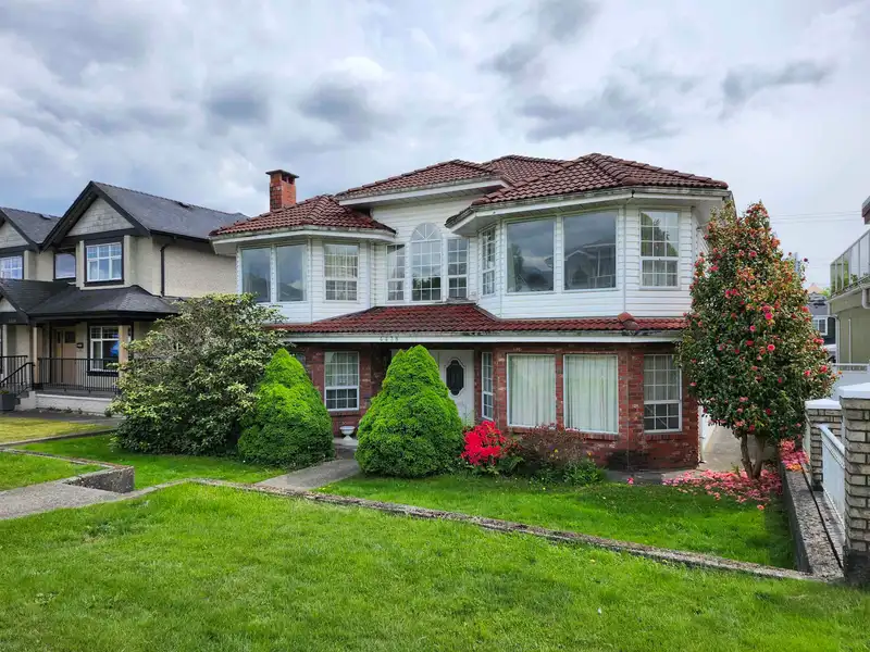 4438 NAPIER STREET - photo 2 of 16