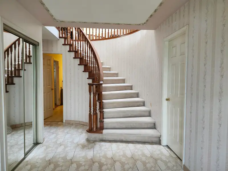 4438 NAPIER STREET - photo 3 of 16
