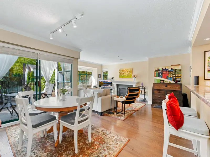 308 3788 W 8TH AVENUE - photo 3 of 25