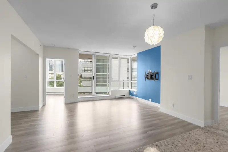509 4808 HAZEL STREET - photo 2 of 32