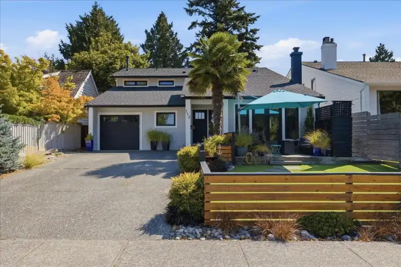 112 66 STREET - photo 1 of 38
