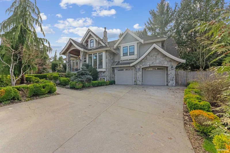 14428 33A AVENUE - photo 2 of 25