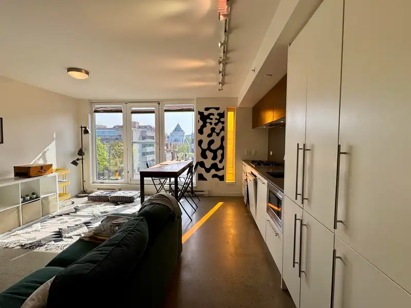803 150 E CORDOVA STREET - photo 4 of 13