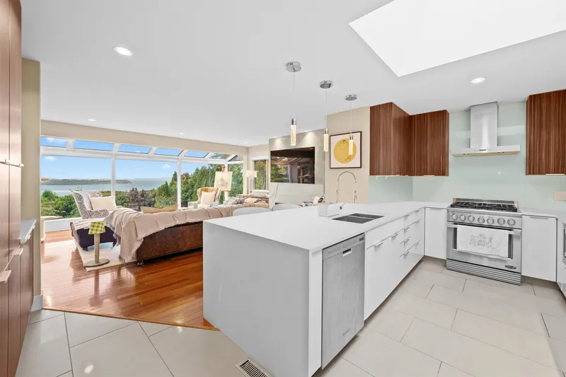 4579 WOODGREEN COURT - photo 4 of 19