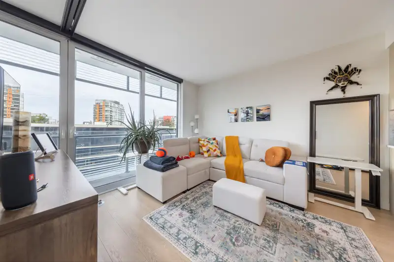 1810 89 NELSON STREET - photo 4 of 30