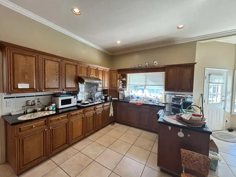 6262 KITCHENER STREET - photo 4 of 16