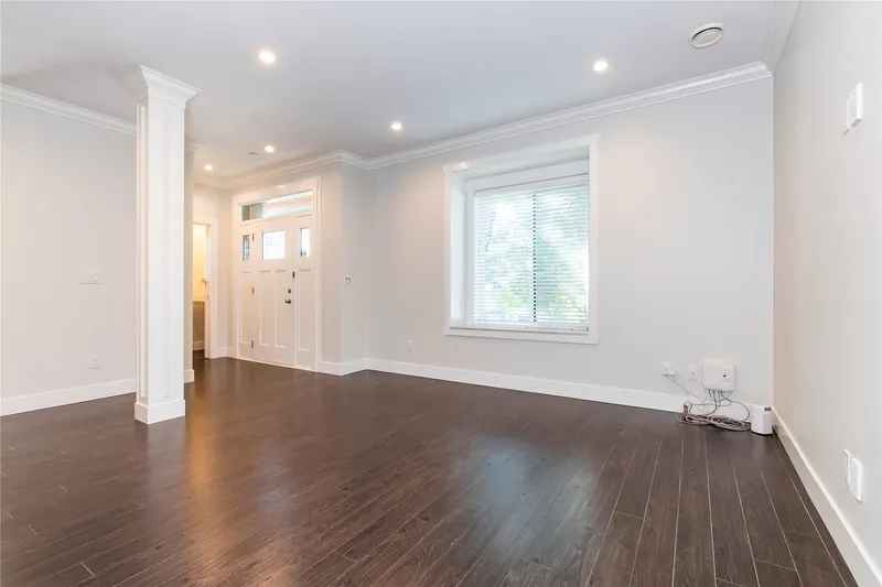 627 THIRTEENTH STREET - photo 3 of 25