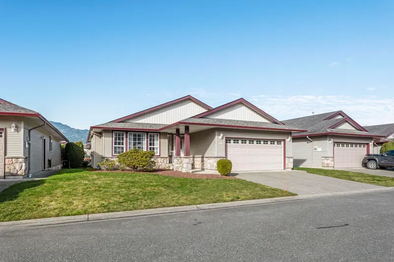 43 7330 ELM ROAD - photo 3 of 25