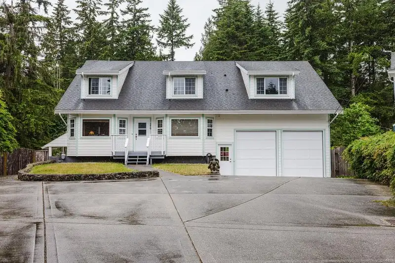 279 LARK ROAD - photo 1 of 40