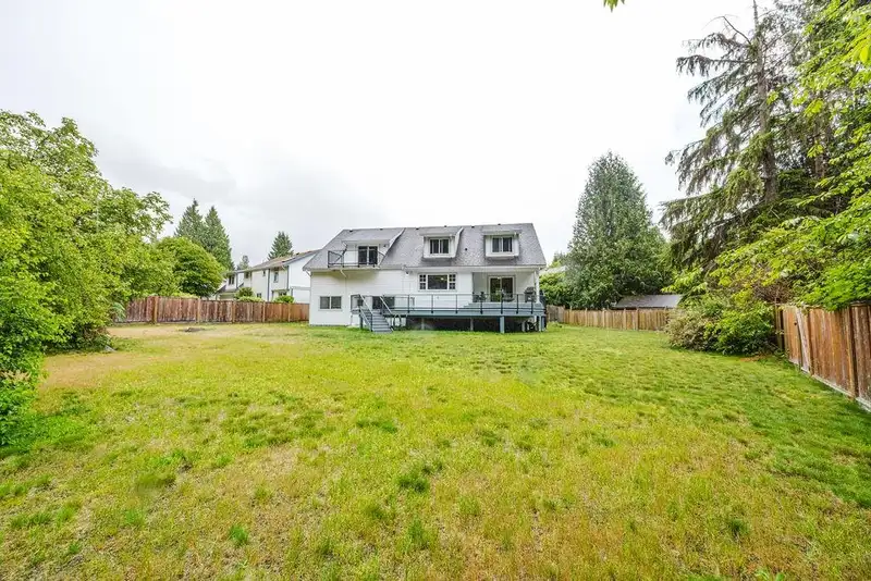 279 LARK ROAD - photo 2 of 40
