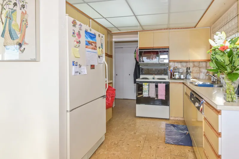 15761 CLIFF AVENUE - photo 3 of 19