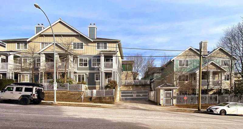 8 123 SEVENTH STREET - photo 2 of 23