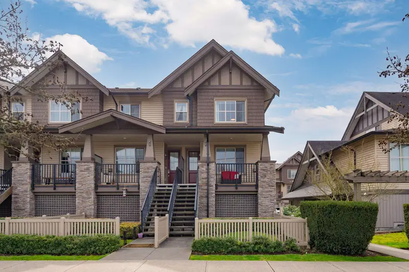 40 9525 204 STREET - photo 1 of 25