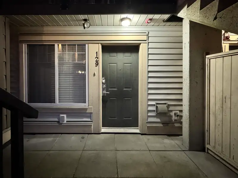 129 13958 108 AVENUE - photo 2 of 16