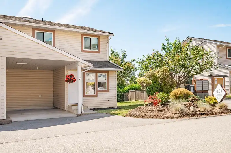 4 765 SCHOOL ROAD - photo 3 of 39