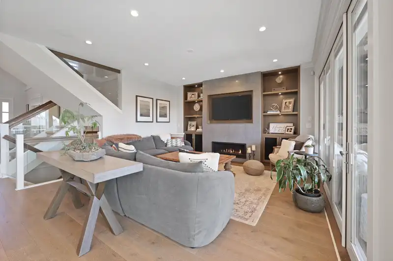 457 E 12TH STREET - photo 4 of 32
