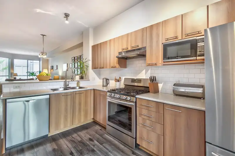 68 100 KLAHANIE DRIVE - photo 4 of 40