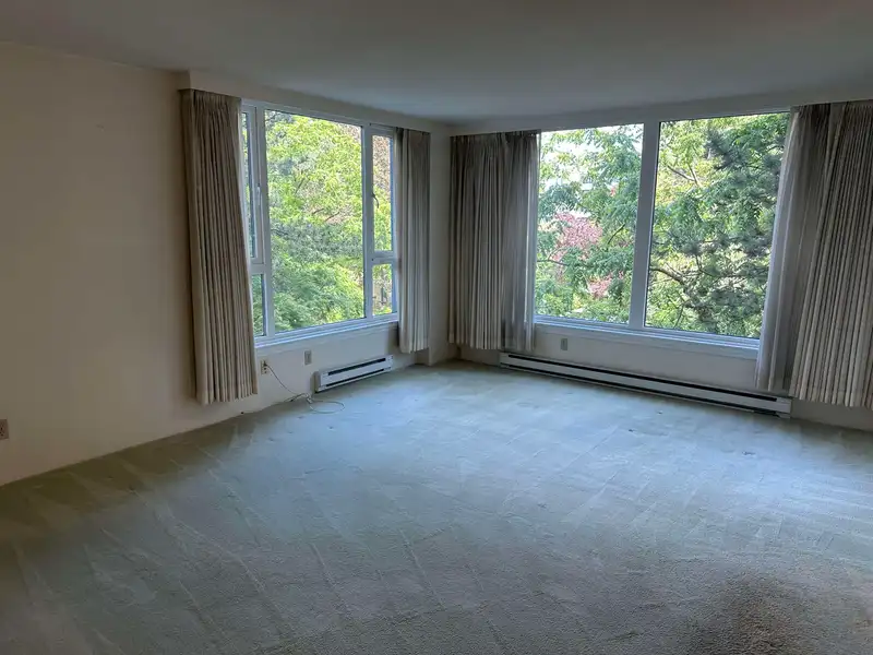403 5425 YEW STREET - photo 2 of 8