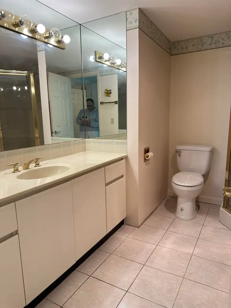 403 5425 YEW STREET - photo 4 of 8
