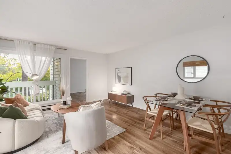 213 1545 E 2ND AVENUE - photo 3 of 17
