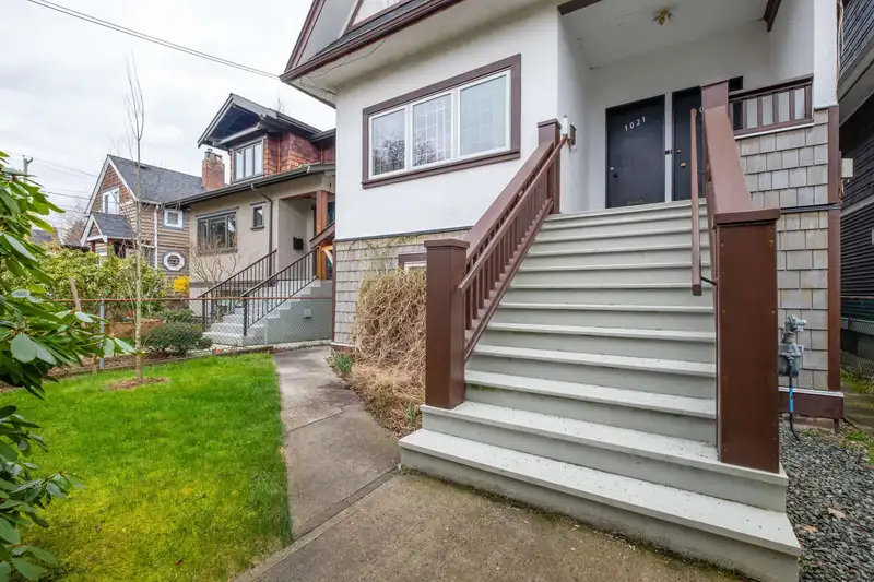 1021 E 14TH AVENUE - photo 3 of 29