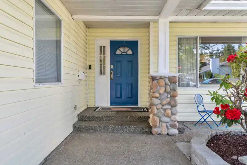 5075 209TH STREET - photo 4 of 39
