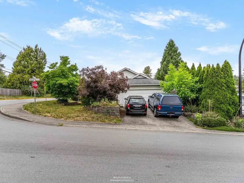 11638 225 STREET - photo 1 of 15