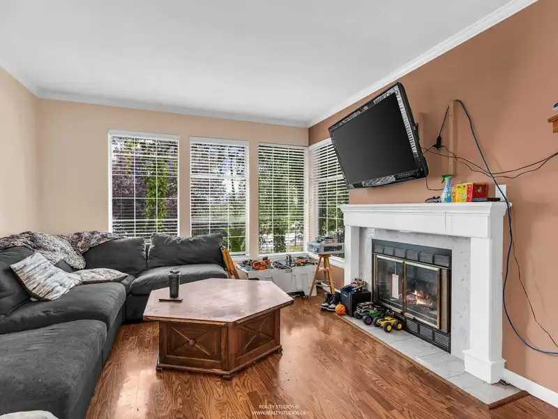 11638 225 STREET - photo 2 of 15
