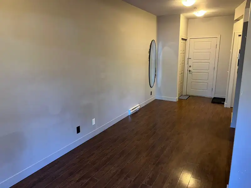 115 6588 ELGIN AVENUE - photo 2 of 11