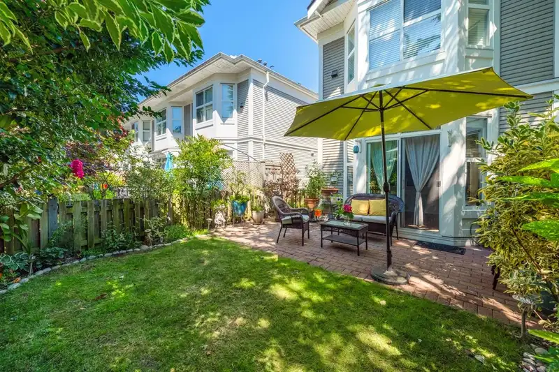 8577 AQUITANIA PLACE - photo 4 of 28