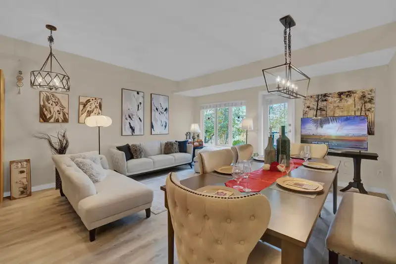 111 160 SHORELINE CIRCLE - photo 1 of 39