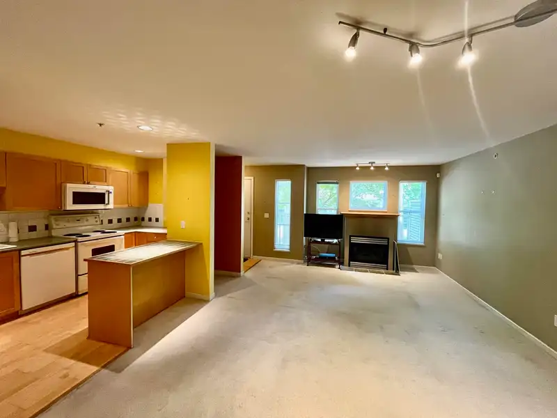 116 1702 56TH STREET - photo 3 of 15