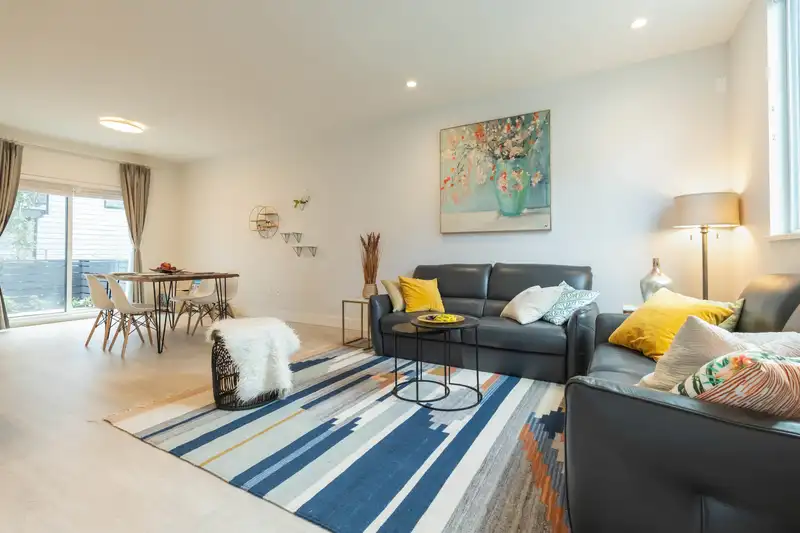 48 16685 25 AVENUE - photo 3 of 18