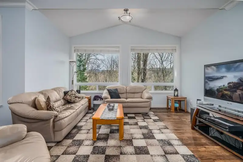 3918 CAVES COURT - photo 4 of 40