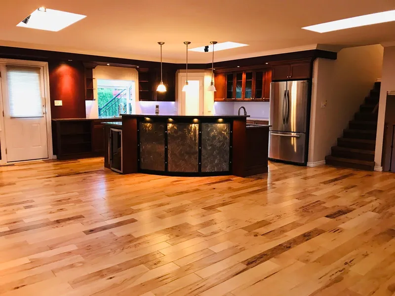 2577 SUNNYSIDE CRESCENT - photo 2 of 16