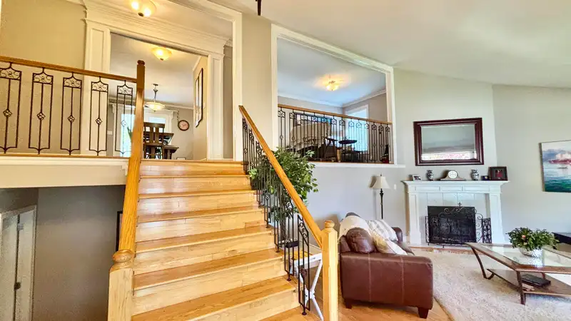 20456 97A AVENUE - photo 3 of 30