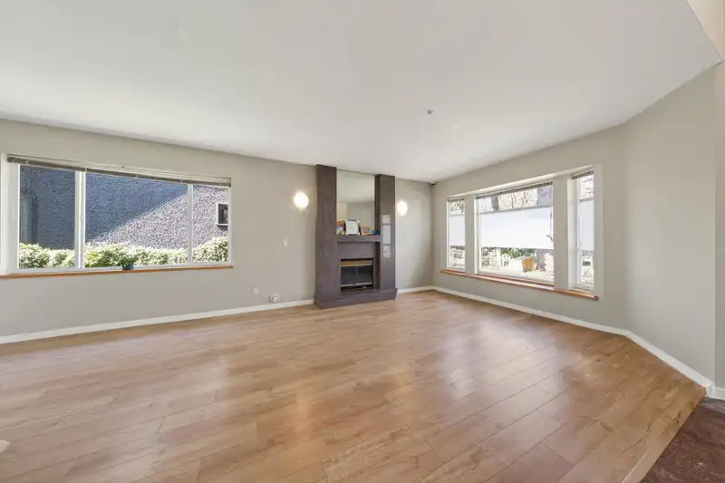 3456 W 36TH AVENUE - photo 4 of 37