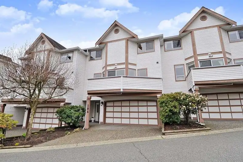104 1232 JOHNSON STREET - photo 1 of 2