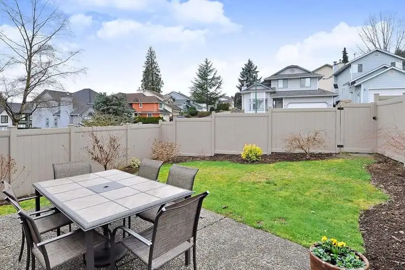 104 1232 JOHNSON STREET - photo 2 of 2