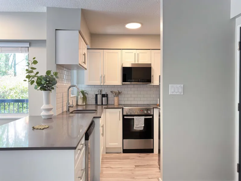 1923 PARKER STREET - photo 4 of 25