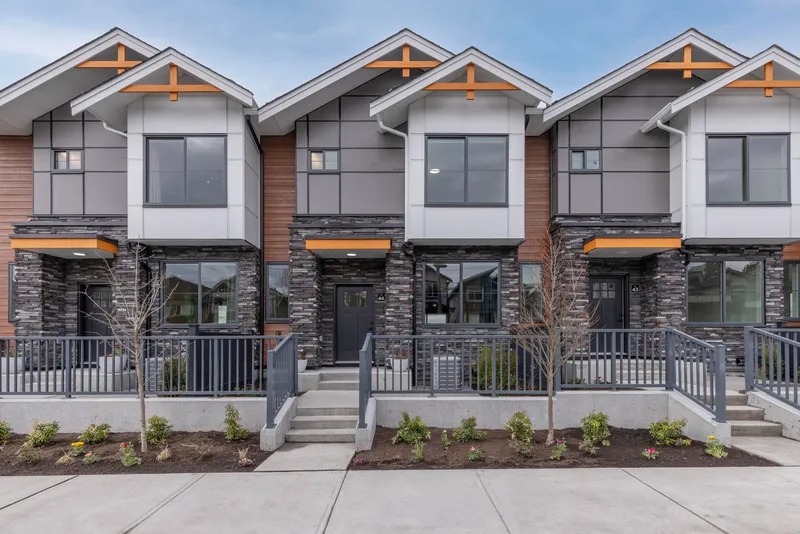 43 6035 141 STREET - photo 1 of 25