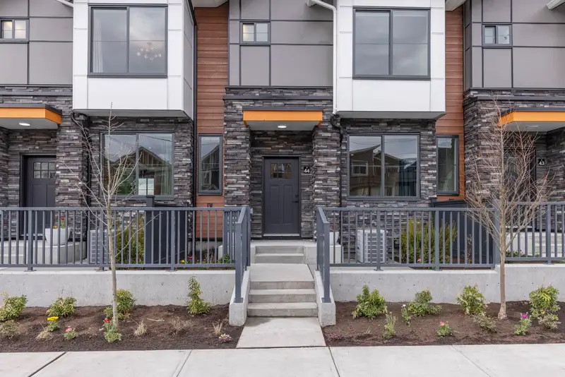 43 6035 141 STREET - photo 4 of 25