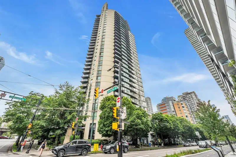 1701 501 PACIFIC STREET - photo 3 of 40