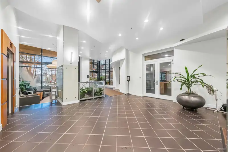 1701 501 PACIFIC STREET - photo 4 of 40