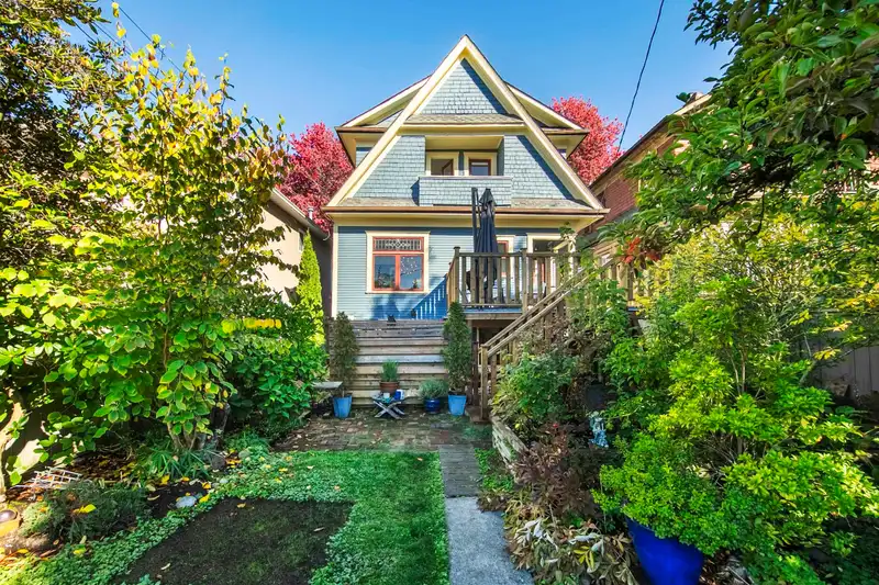 2580 CAMBRIDGE STREET - photo 2 of 40