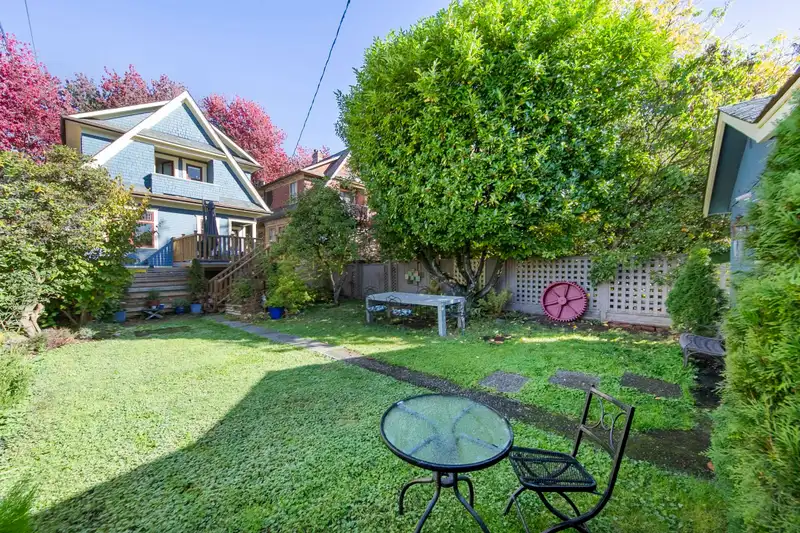 2580 CAMBRIDGE STREET - photo 3 of 40