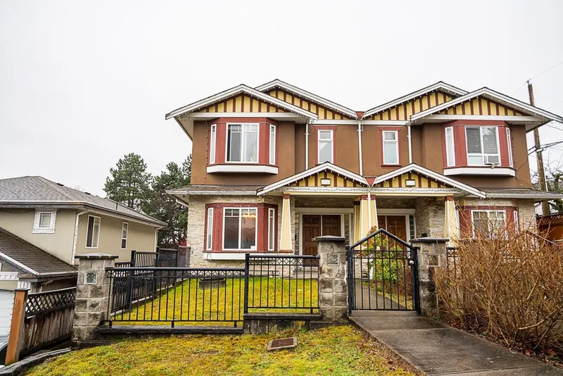 528 SIXTEEN STREET - photo 2 of 25