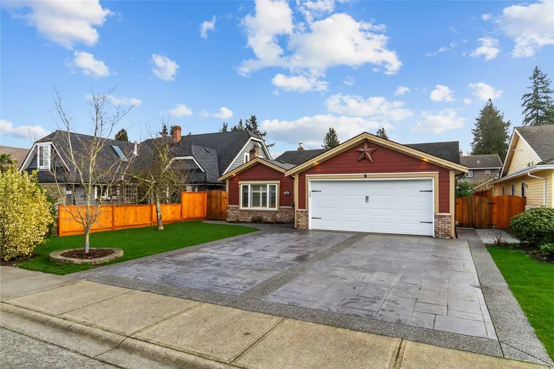 4668 55A STREET - photo 1 of 25