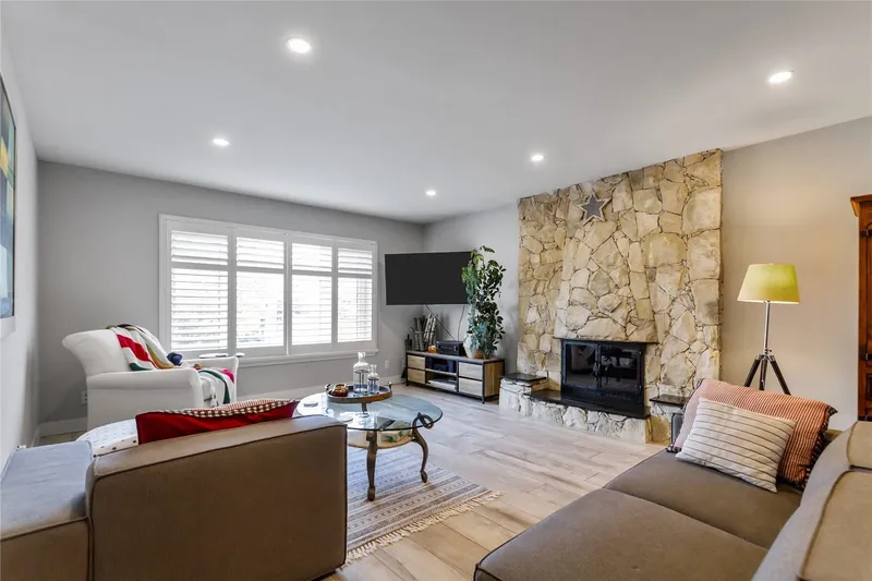 4668 55A STREET - photo 4 of 25