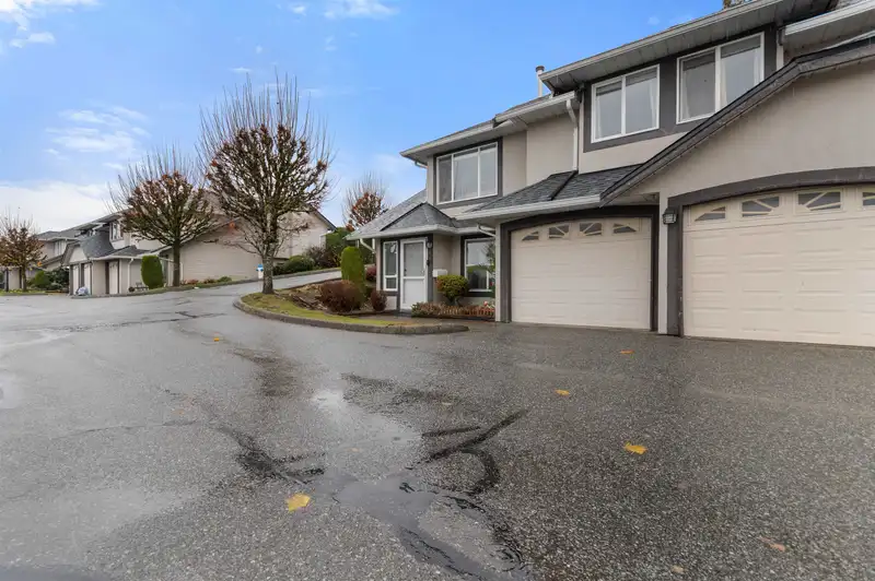 187 3160 TOWNLINE ROAD - photo 2 of 40